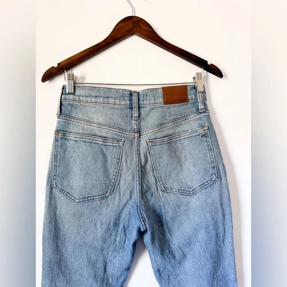 Madewell The Perfect Vintage Jean in Hernando Wash: Raw Hem Edition - Picture 10 of 13